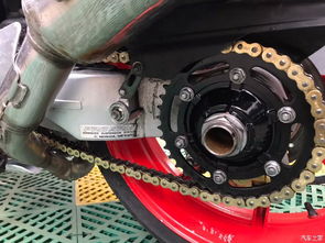 九十年代的驾驶图腾 本田VFR400与穿越时代的中置轮毂